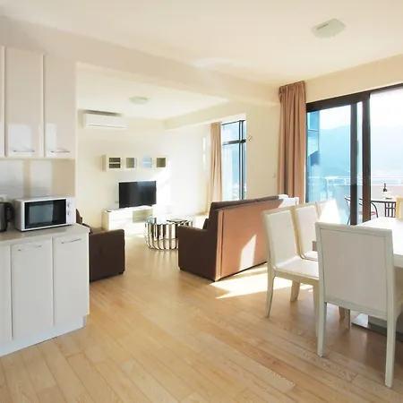 Aqua Appartement Budva